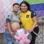 CELEBRACIÓN Y ESPERANZA: La Dulce Espera de una Nueva Vida que Llena de Alegría al Hogar